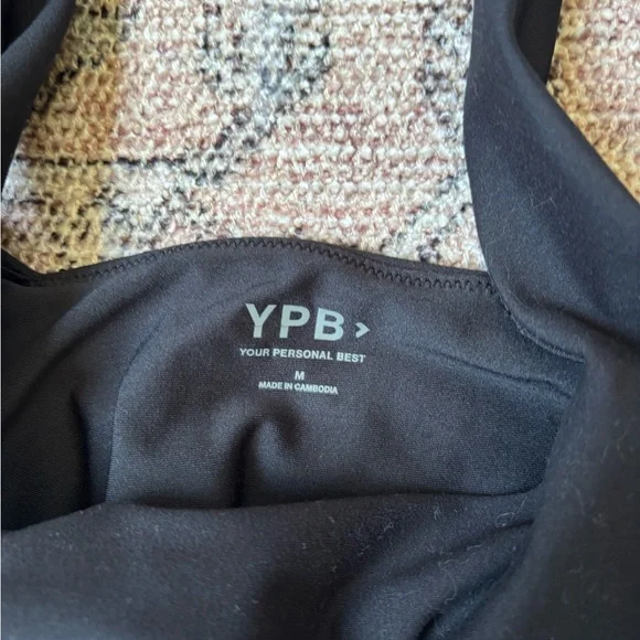 Abercrombie&Fitch Cropped Padded Tank Top - Picture 2 of 4